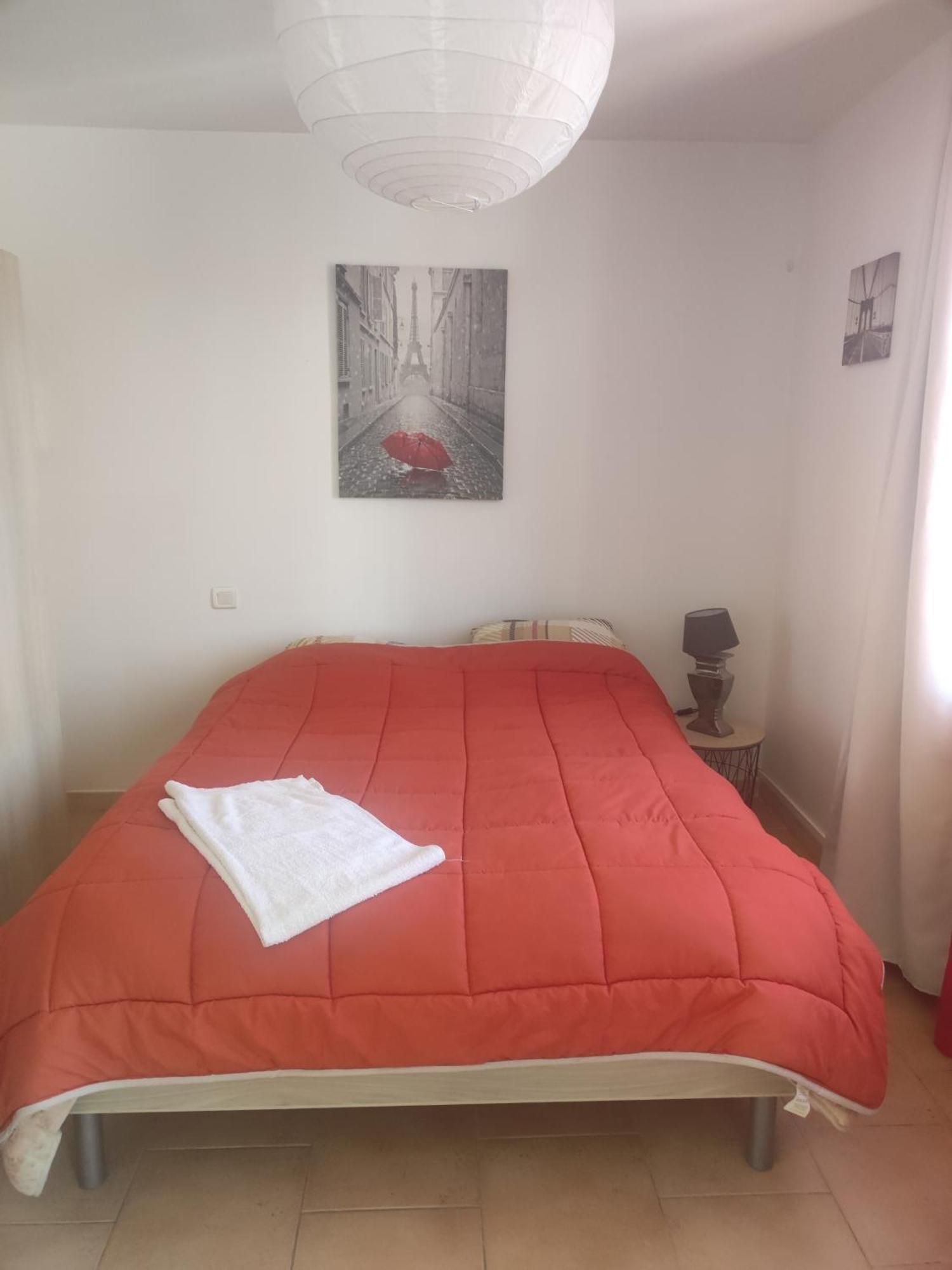 Apartmán Ingrid Mary Nîmes Pokoj fotografie