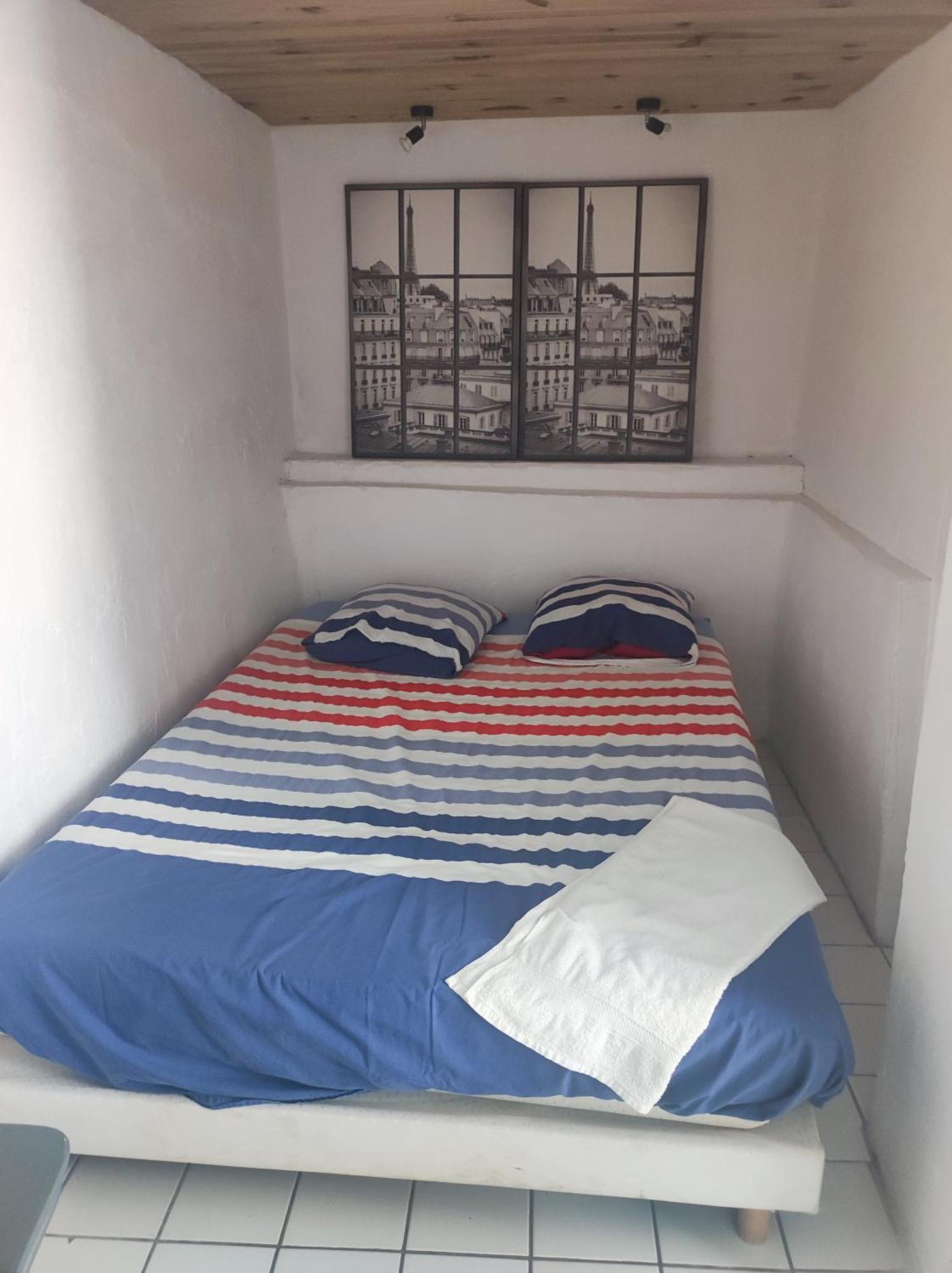 Apartmán Ingrid Mary Nîmes Pokoj fotografie
