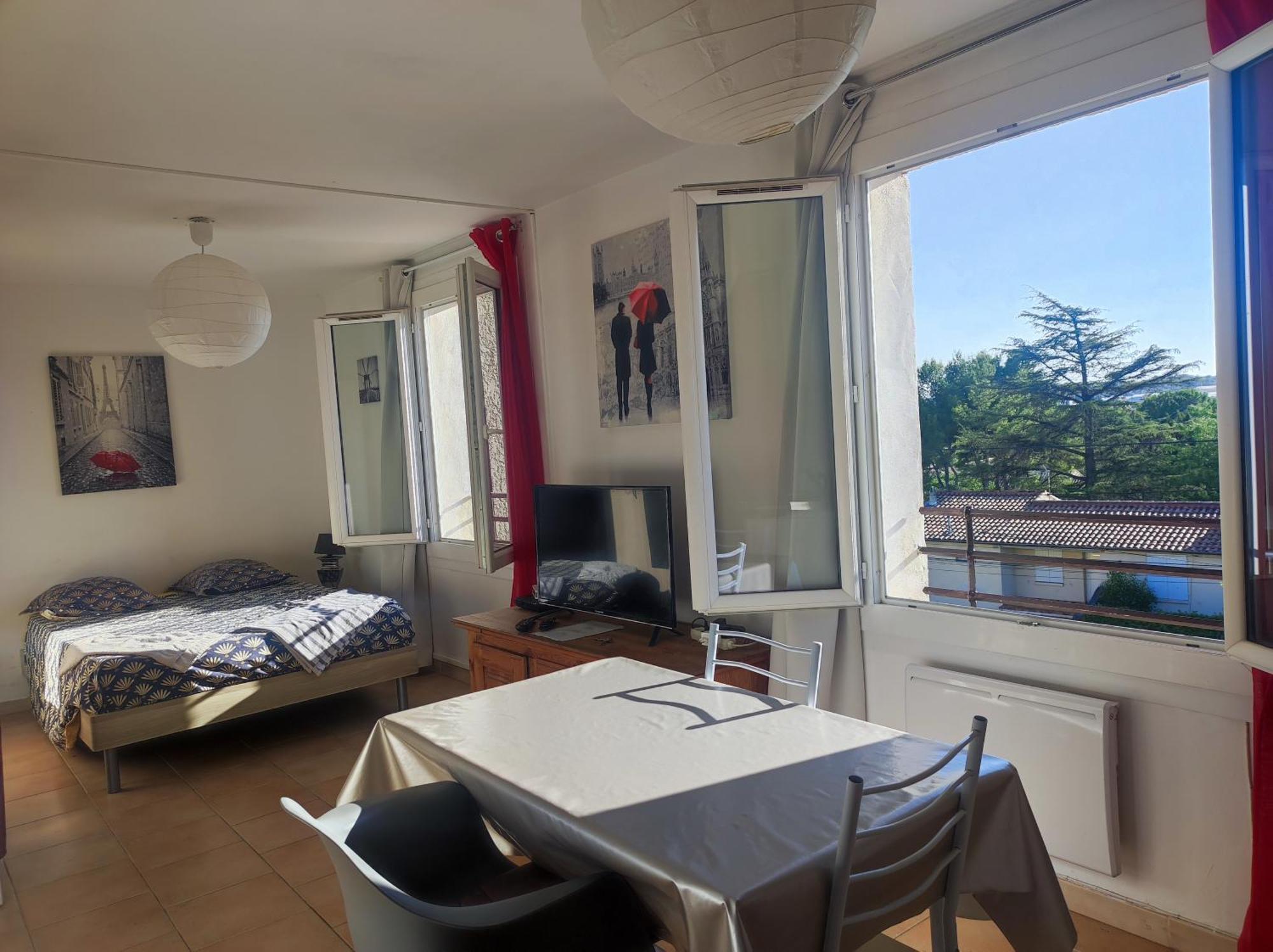 Apartmán Ingrid Mary Nîmes Pokoj fotografie