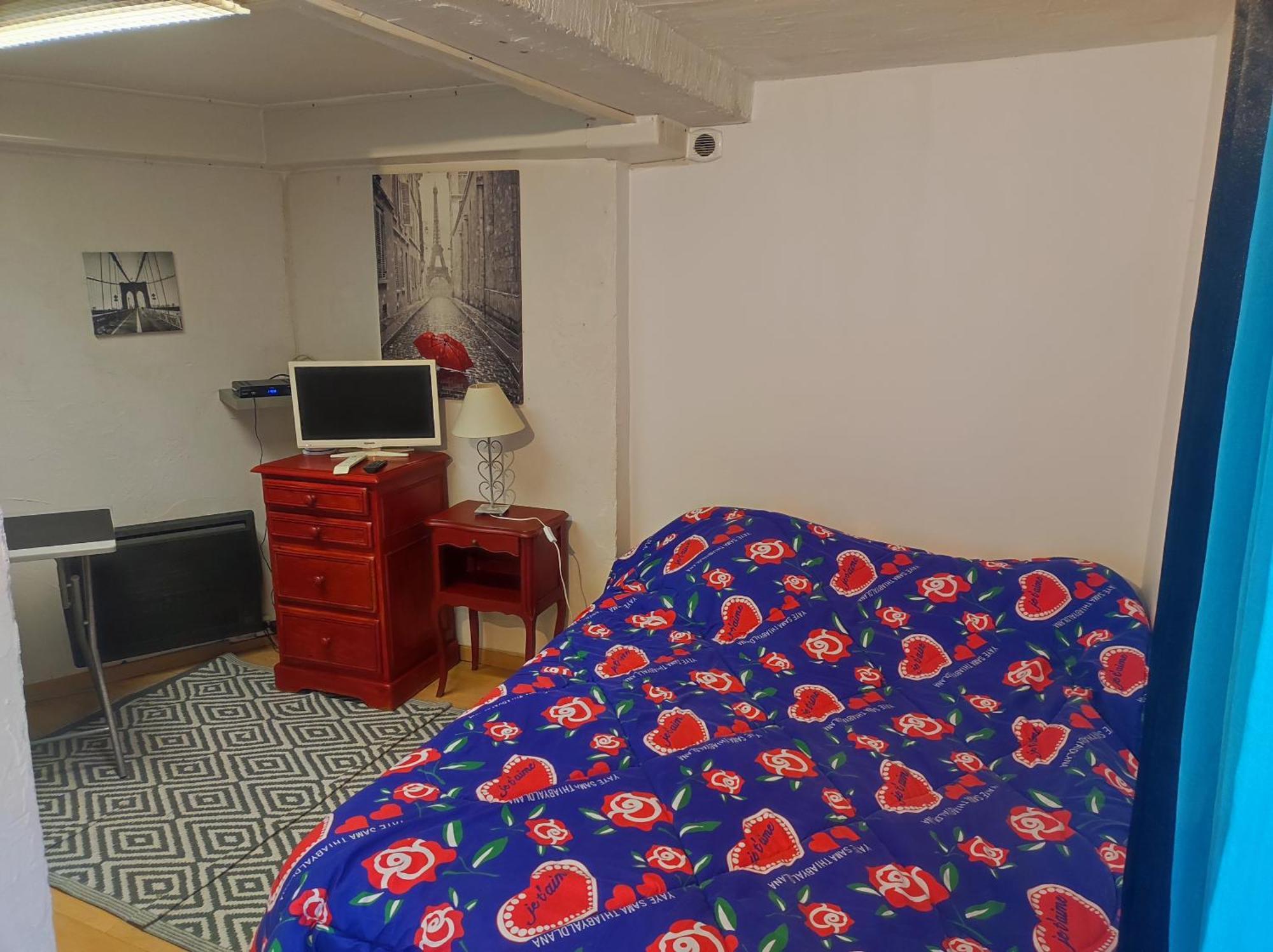 Apartmán Ingrid Mary Nîmes Pokoj fotografie